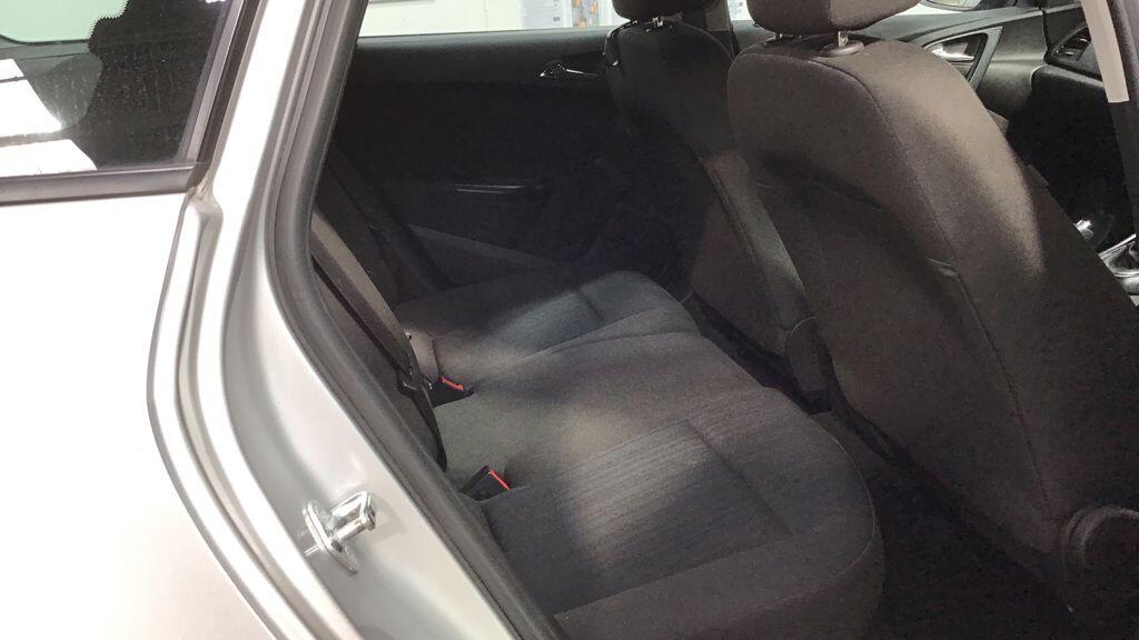 Used Vauxhall Astra 2012 for sale - 76138684: Photo 8