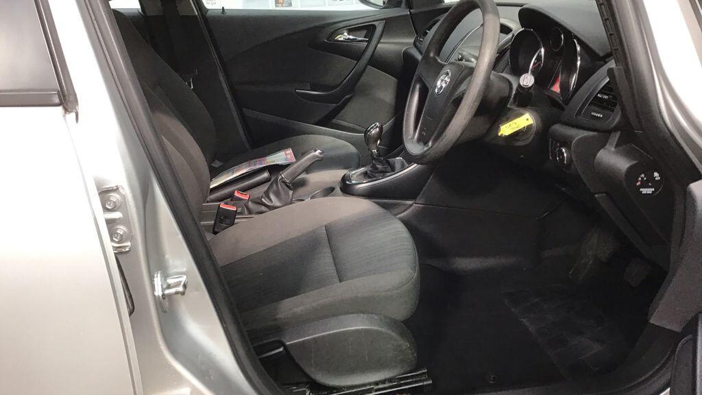 Used Vauxhall Astra 2012 for sale - 76138684: Photo 9