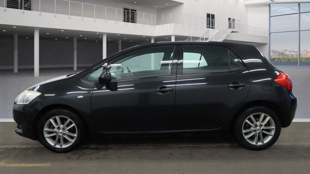 Used Toyota Auris 2010 for sale - 76850299: Photo 6