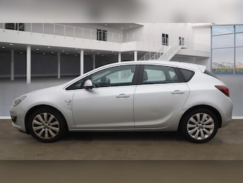 Vauxhall - Astra
