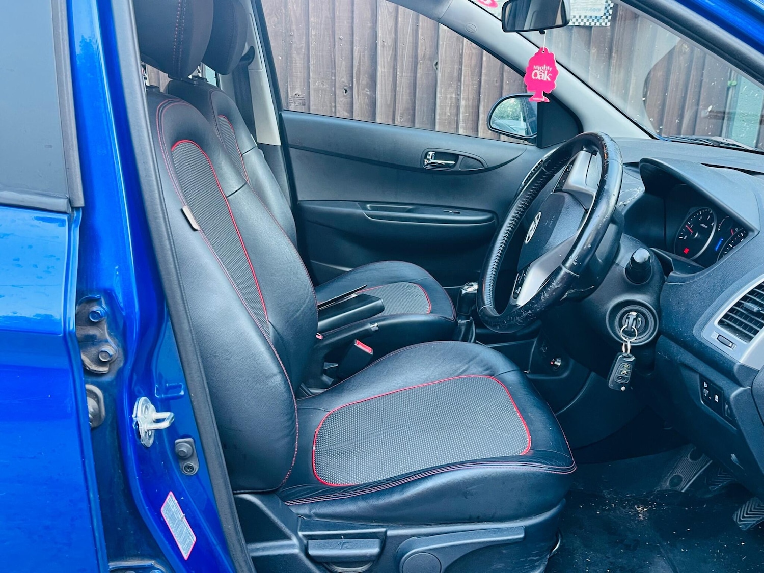 Used Hyundai i20 2011 for sale - 76550637: Photo 8