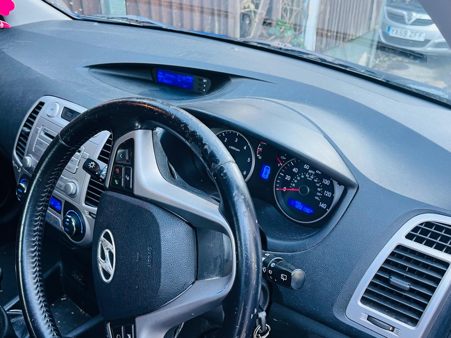 Used Hyundai i20 2011 for sale - 76550637: Photo 9