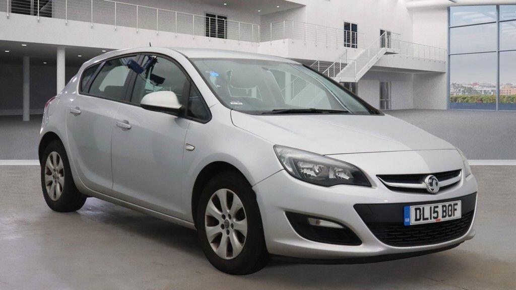 Used Vauxhall Astra 2015 for sale - 76121356: Photo 1