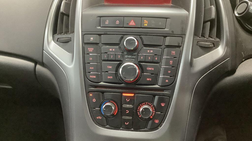 Used Vauxhall Astra 2015 for sale - 76121356: Photo 11