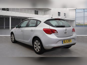 Used Vauxhall Astra 2015 for sale - 76121356: Photo