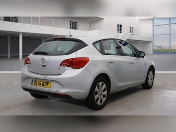 Used Vauxhall Astra 2015 for sale - 76121356: Photo