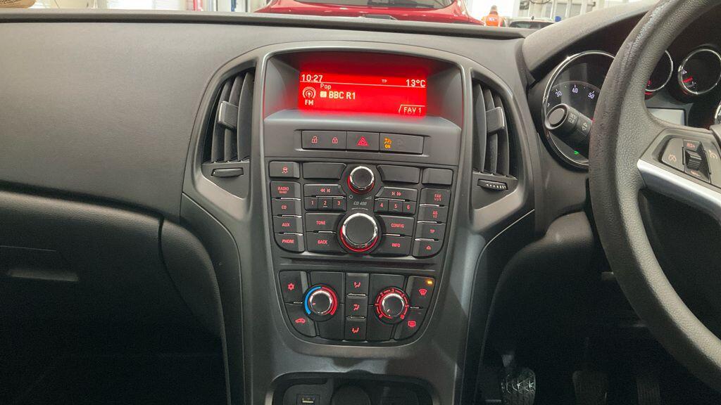 Used Vauxhall Astra for sale - 76485323: Photo 11