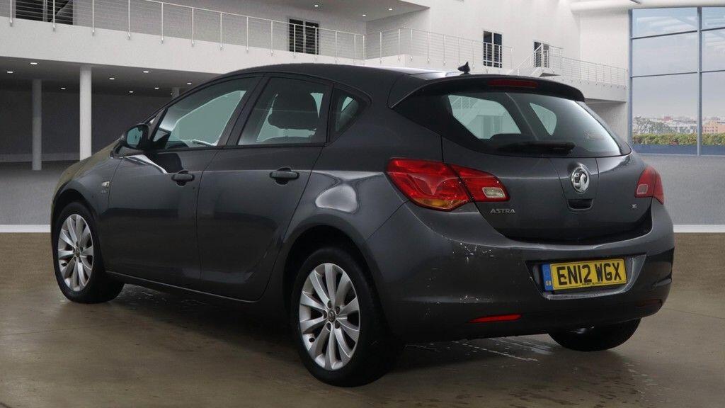 Used Vauxhall Astra for sale - 76485323: Photo 3