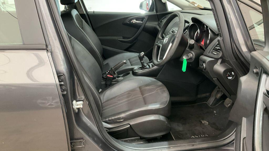 Used Vauxhall Astra for sale - 76485323: Photo 9