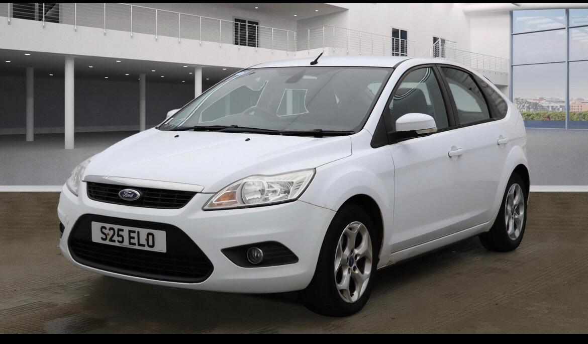 Used Ford Focus 2011 for sale - 76377458: Photo 2