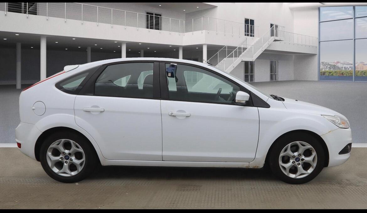 Used Ford Focus 2011 for sale - 76377458: Photo 5