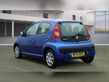 Used Peugeot 107 2010 for sale - 76036039: Photo