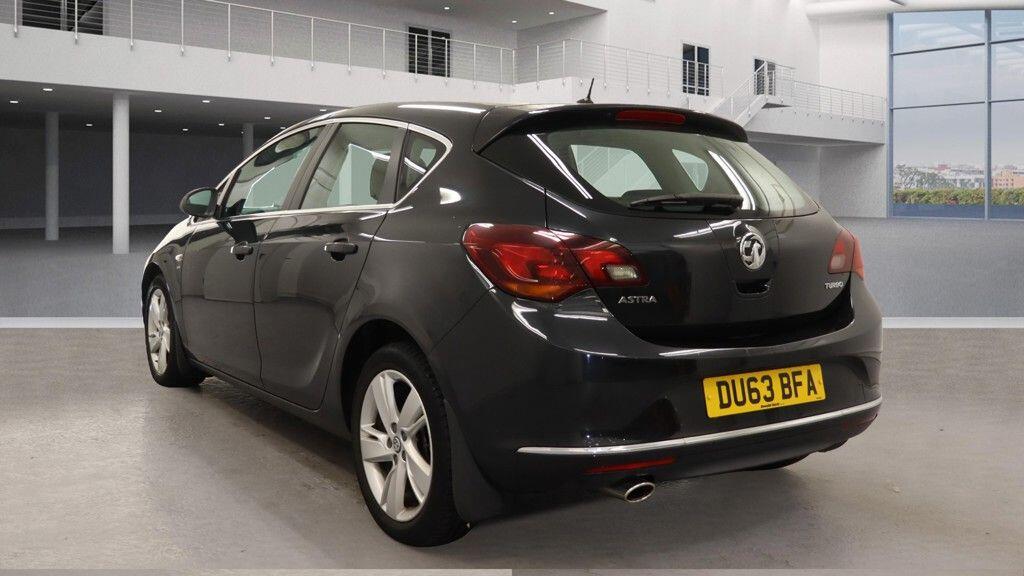 Used Vauxhall Astra for sale - 76472186: Photo 3