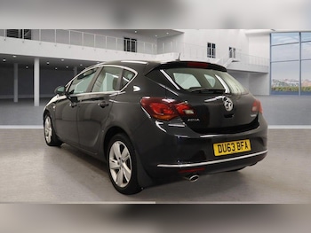 Used Vauxhall Astra 2013 for sale - 76472186: Photo