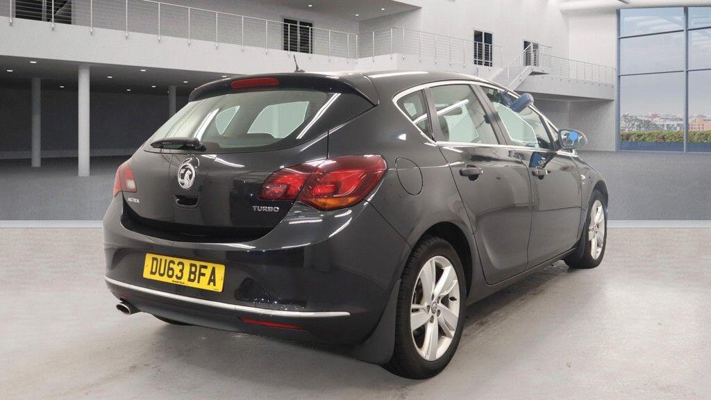 Used Vauxhall Astra for sale - 76472186: Photo 4