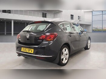 Used Vauxhall Astra 2013 for sale - 76472186: Photo
