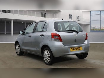 Used Toyota Yaris 2010 for sale - 76036031: Photo