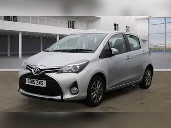 Used Toyota Yaris 2015 for sale - 76484568: Photo
