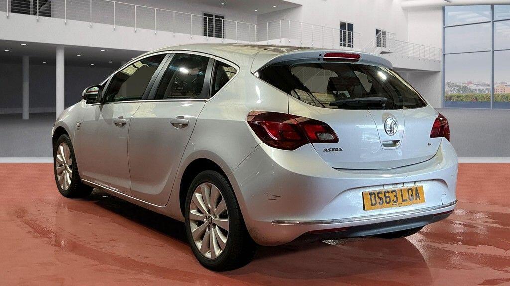 Used Vauxhall Astra 2013 for sale - 76213825: Photo 3