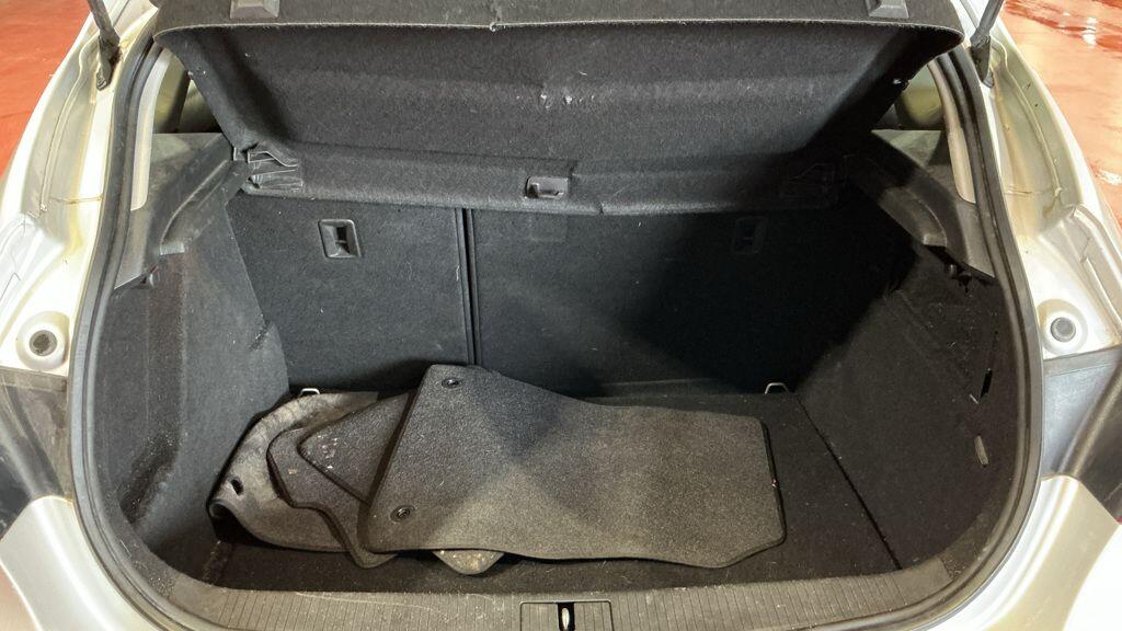 Used Vauxhall Astra 2013 for sale - 76213825: Photo 7