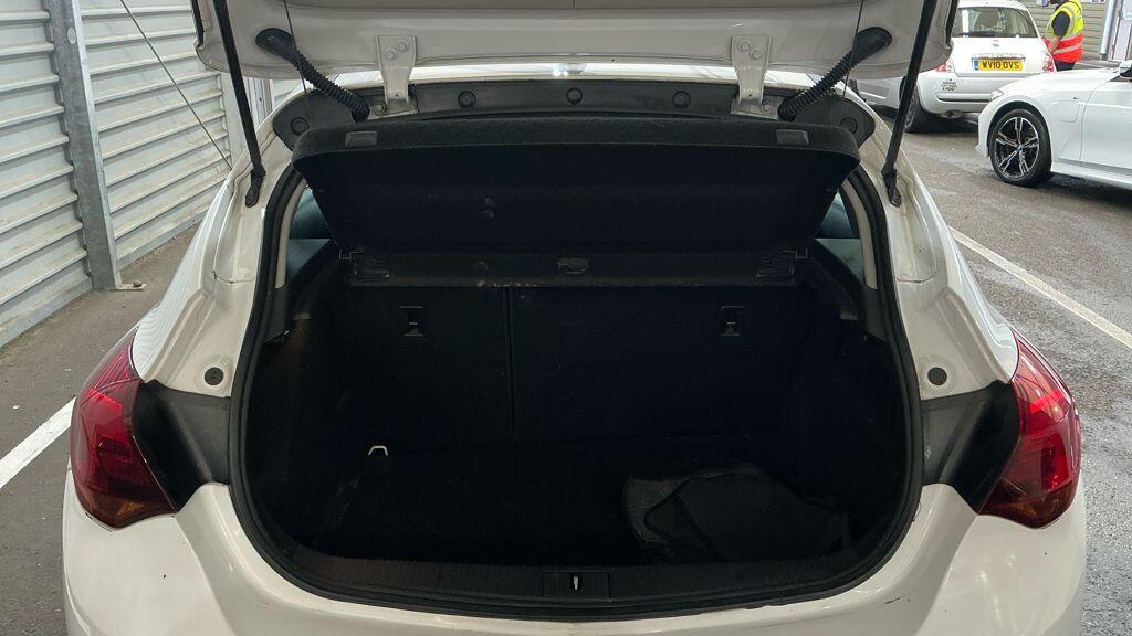 Used Vauxhall Astra for sale - 76485573: Photo 7