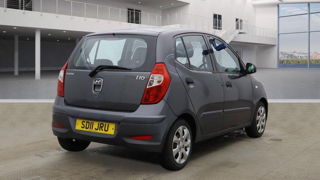 Used Hyundai i10 2011 for sale - 76728192: Photo 4