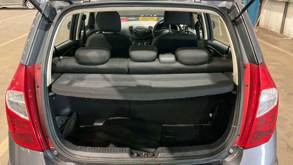 Used Hyundai i10 2011 for sale - 76728192: Photo 7