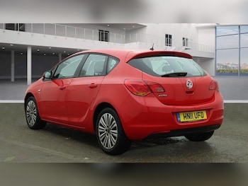 Used Vauxhall Astra 2011 for sale - 76036091: Photo
