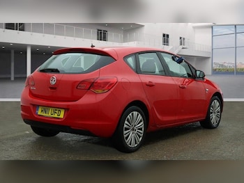 Used Vauxhall Astra 2011 for sale - 76036091: Photo