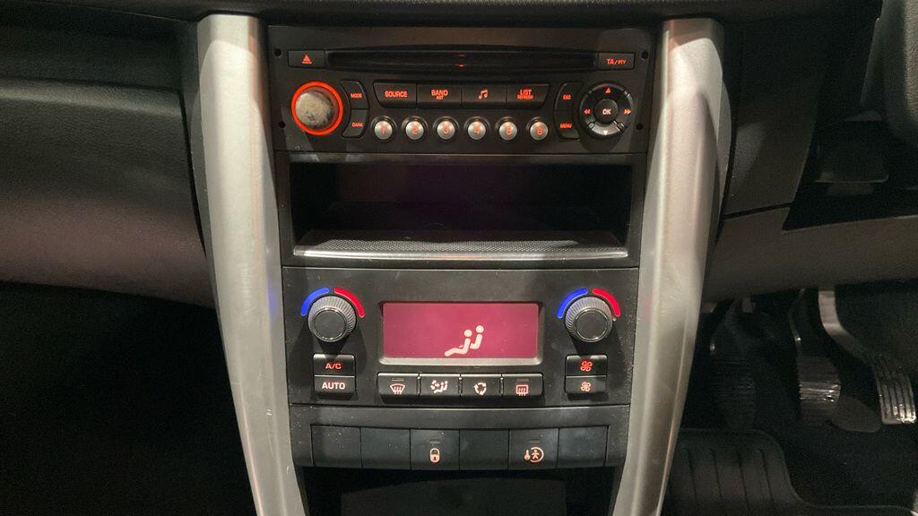 Used Peugeot 207 2011 for sale - 76513483: Photo 11