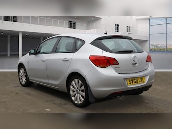 Used Vauxhall Astra 2010 for sale - 76215257: Photo