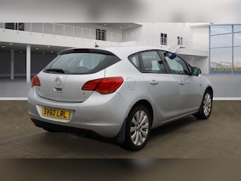 Used Vauxhall Astra 2010 for sale - 76215257: Photo