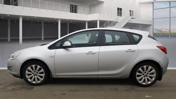 Used Vauxhall Astra 2010 for sale - 76215257: Photo 5