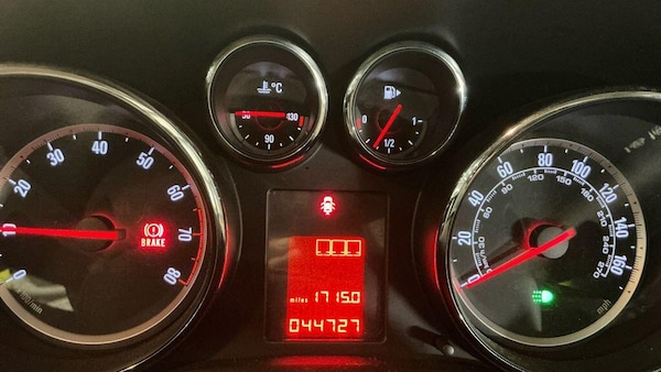 Used Vauxhall Astra 2010 for sale - 76215257: Photo 9