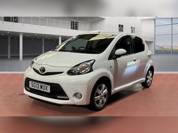 Used Toyota AYGO 2013 for sale - 76036117: Photo