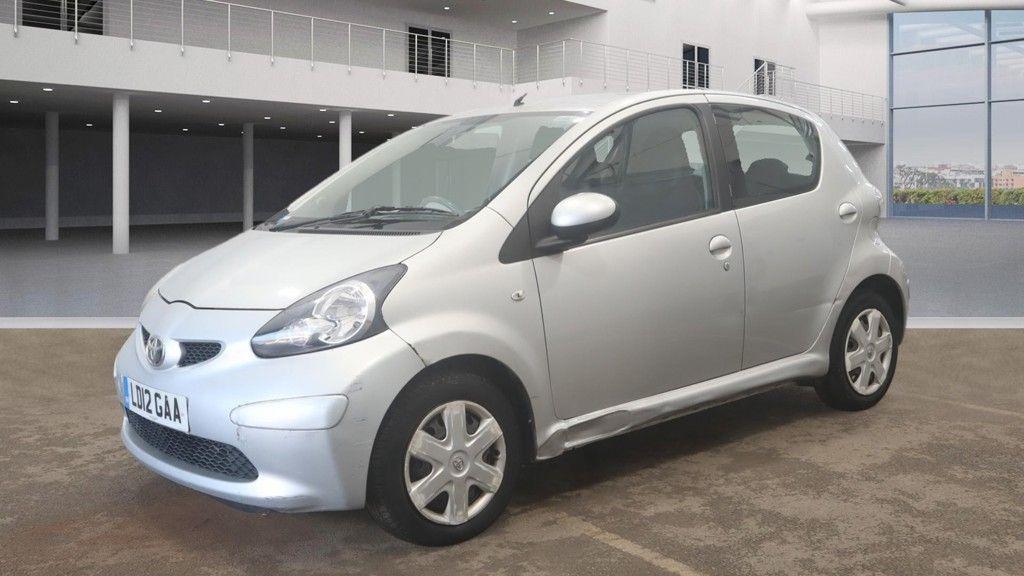 Used Toyota AYGO 2012 for sale - 76108385: Photo 2