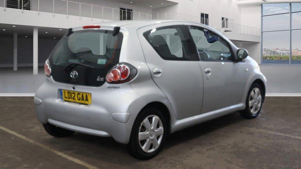 Used Toyota AYGO 2012 for sale - 76108385: Photo 4