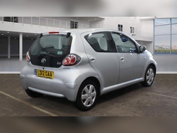 Used Toyota AYGO 2012 for sale - 76108385: Photo