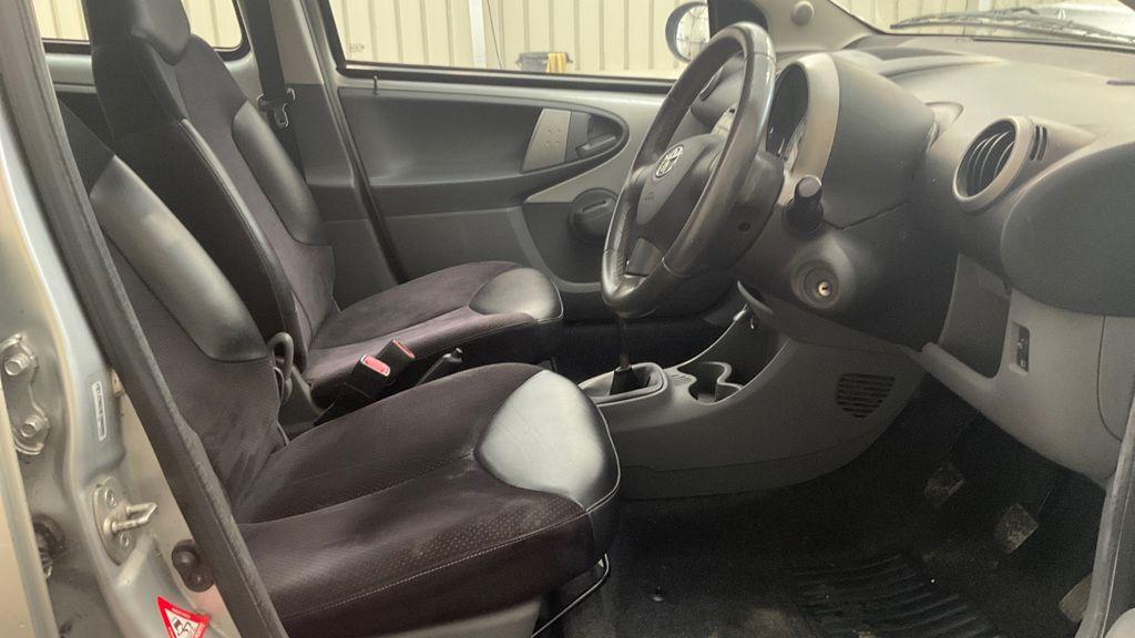 Used Toyota AYGO 2012 for sale - 76108385: Photo 7