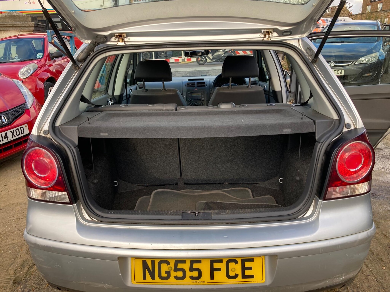 Used Volkswagen Polo 2005 for sale - 76898760: Photo 14