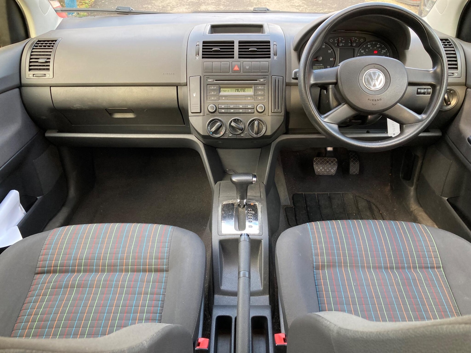 Used Volkswagen Polo 2005 for sale - 76898760: Photo 4