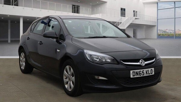 Used Vauxhall Astra 2015 for sale - 76214947: Photo 1