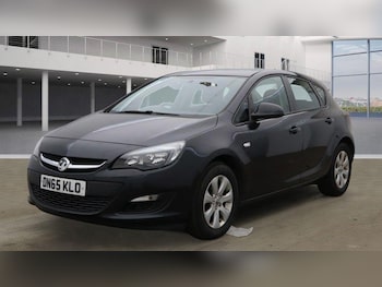 Used Vauxhall Astra 2015 for sale - 76214947: Photo 2