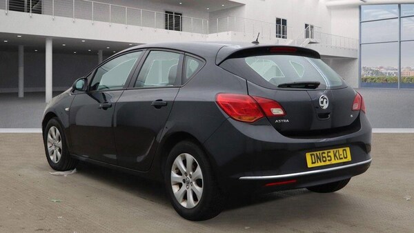 Used Vauxhall Astra 2015 for sale - 76214947: Photo 3