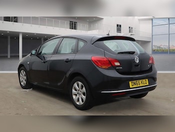 Used Vauxhall Astra 2015 for sale - 76214947: Photo 3