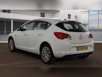 Used Vauxhall Astra 2015 for sale - 76226540: Photo 3