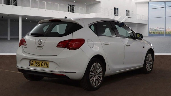 Used Vauxhall Astra 2015 for sale - 76226540: Photo 4