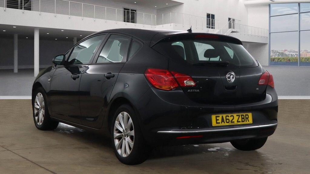 Used Vauxhall Astra for sale - 76484576: Photo 3