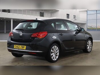 Used Vauxhall Astra 2012 for sale - 76484576: Photo