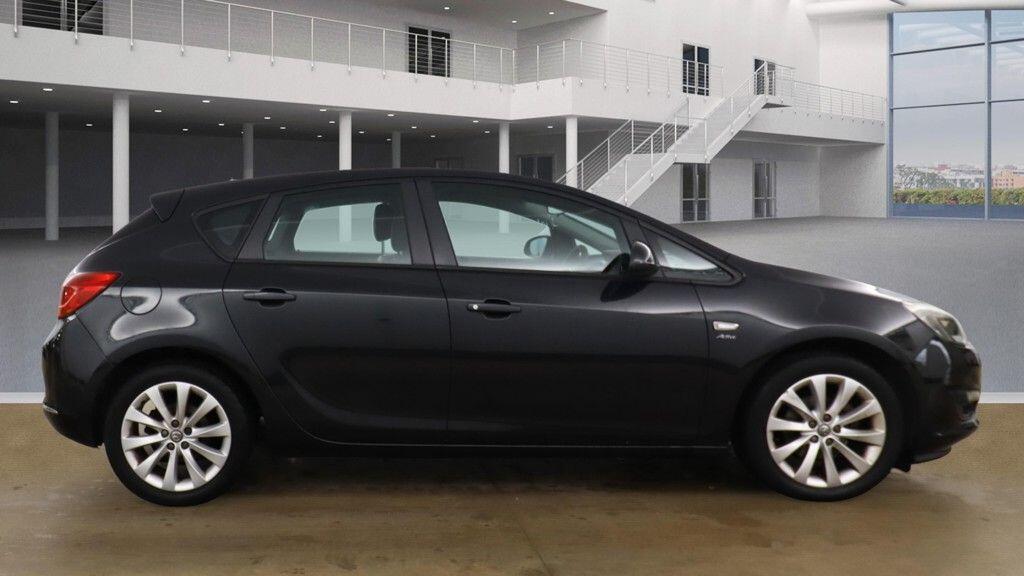 Used Vauxhall Astra for sale - 76484576: Photo 5